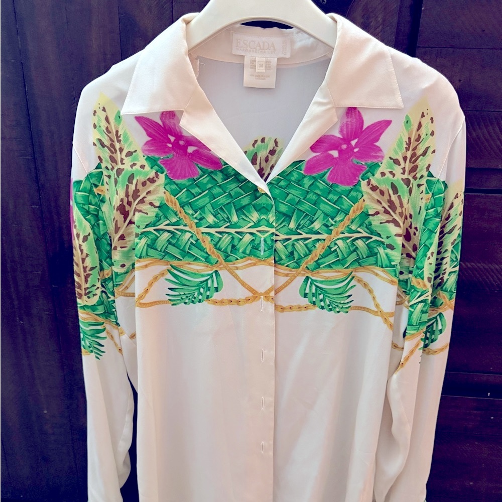 Escada Cream Button Down Shirt with Notched Collar